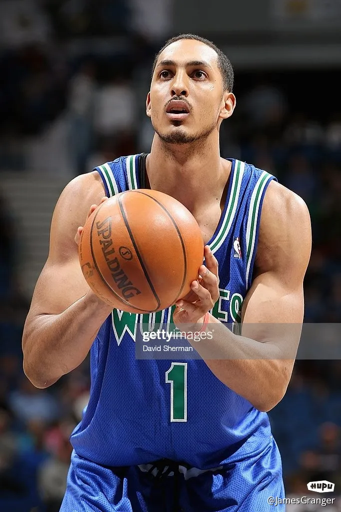 体育视频直播- 从转折点上海海港迎来里程碑到赛后阿斯顿维拉调整名单以备英超，明尼苏达森林狼转会期战术微调